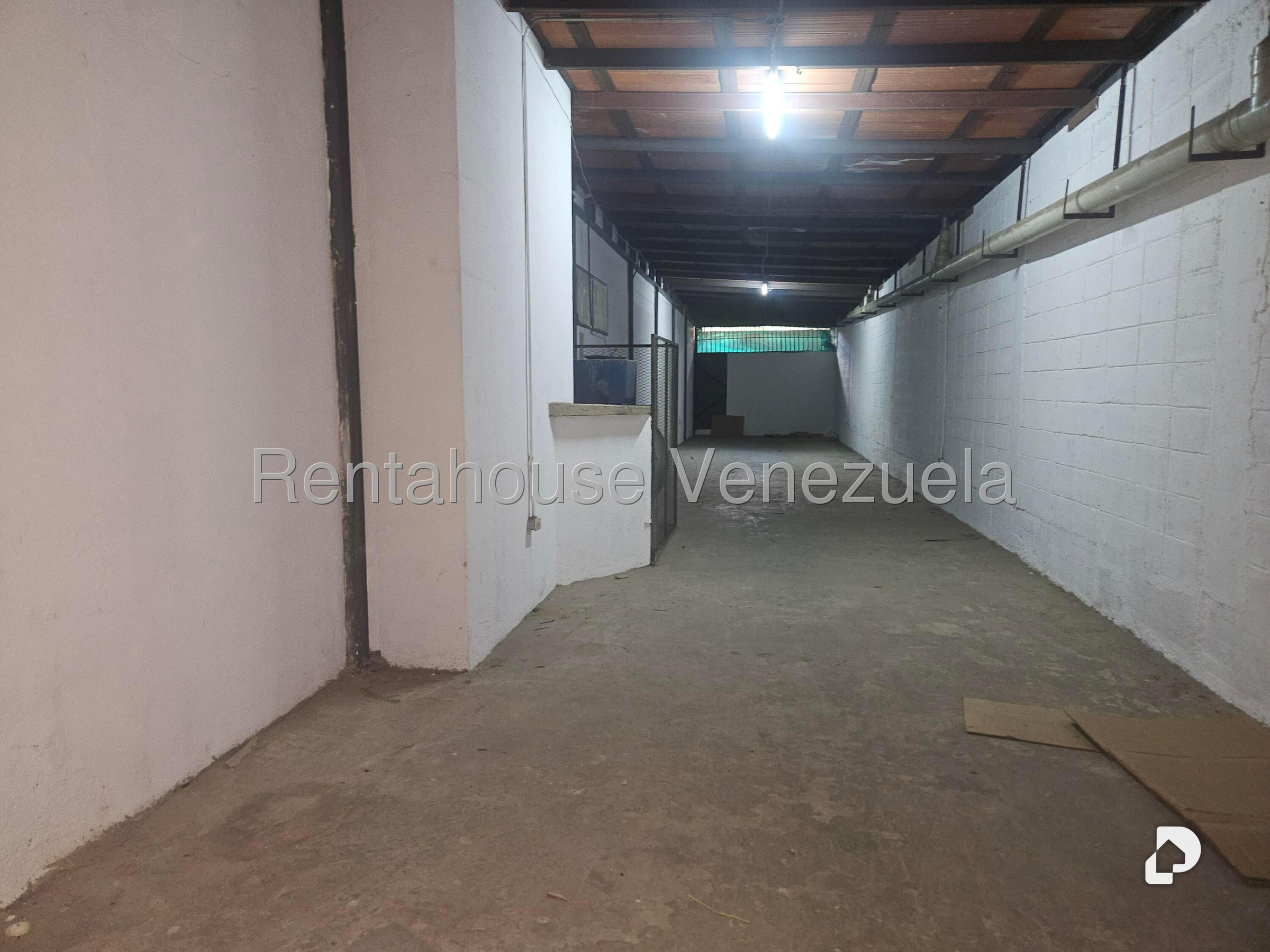Local comercial en La Yaguara, Caracas