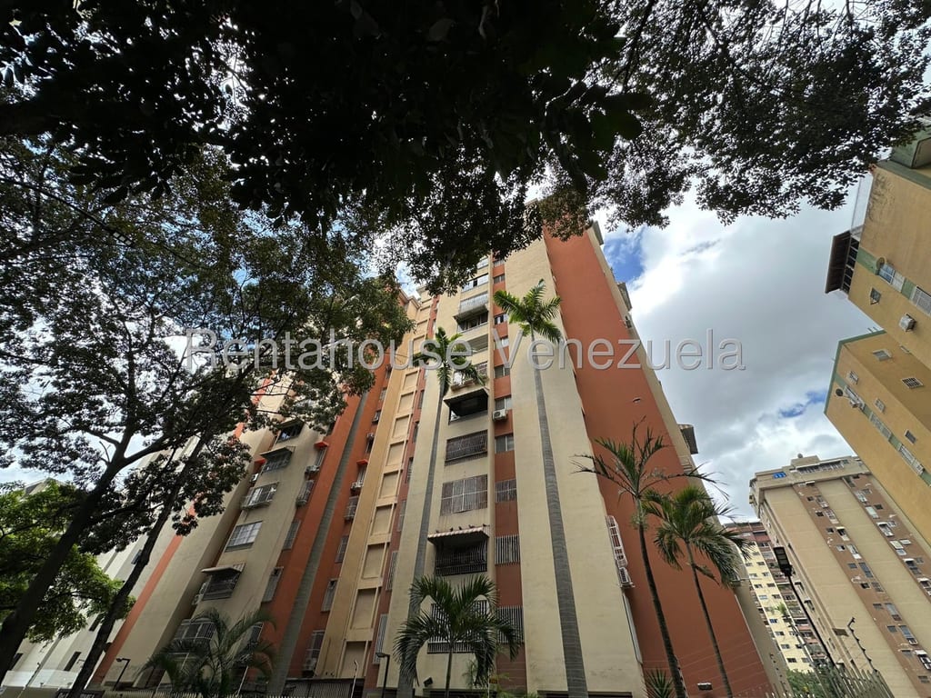 Apartment in La Urbina, Caracas - 1