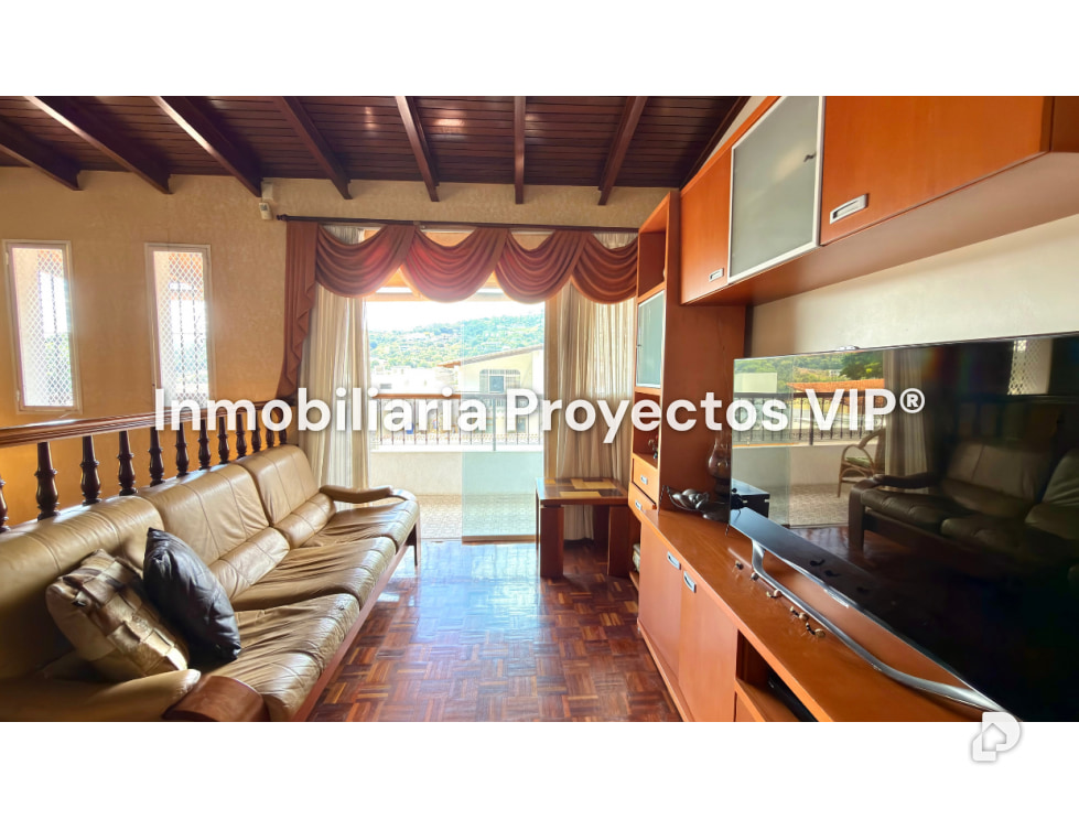 Casa en Santa Paula, Caracas – 8
