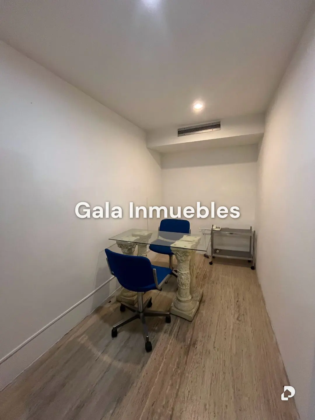 Local comercial en El Cafetal, Caracas – 23