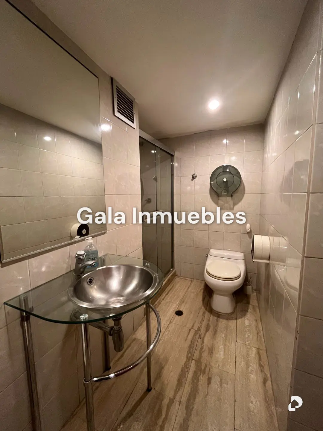 Local comercial en El Cafetal, Caracas – 29