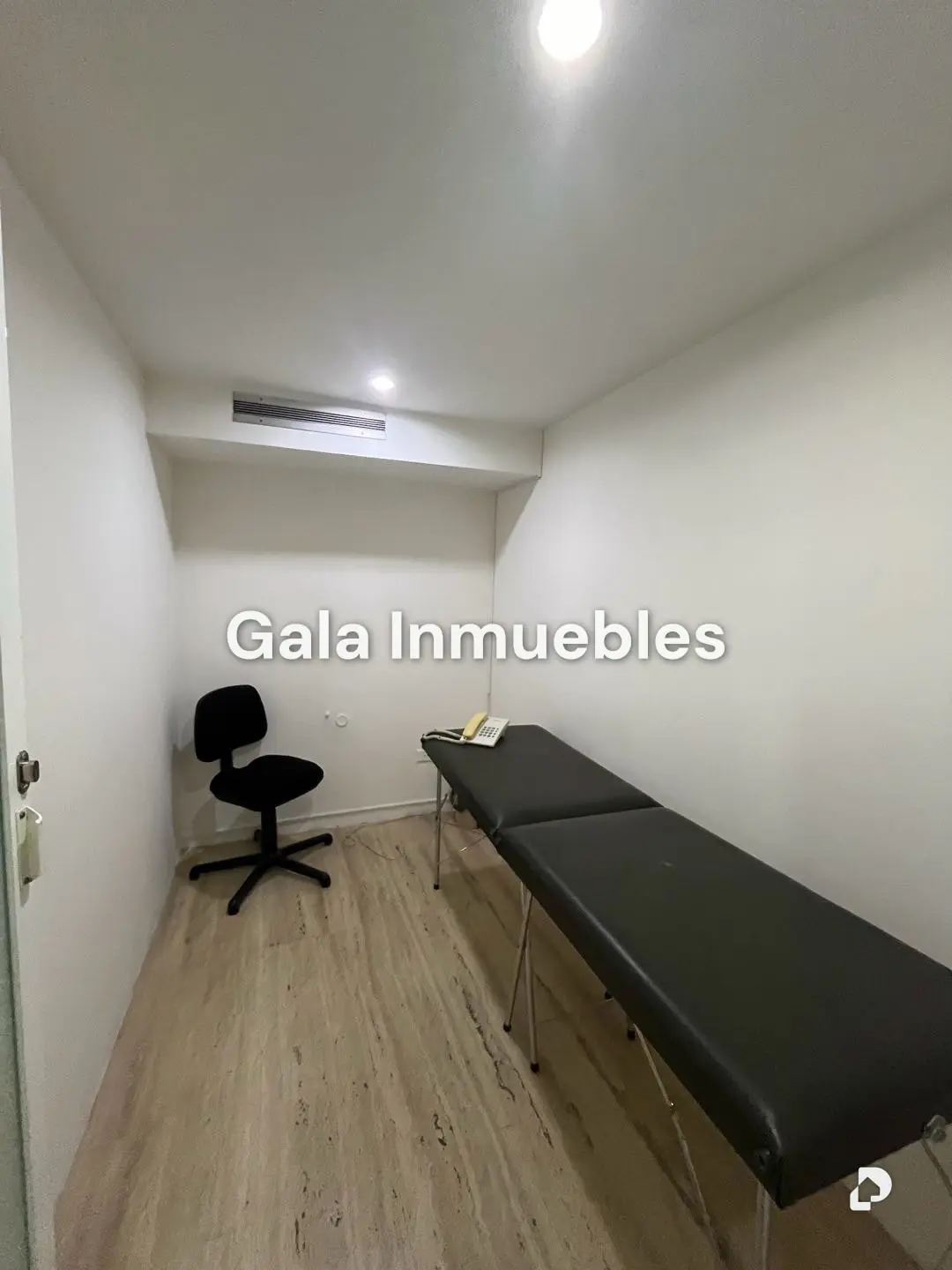 Local comercial en El Cafetal, Caracas – 16
