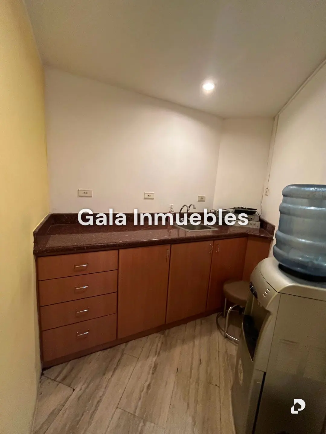 Local comercial en El Cafetal, Caracas – 5