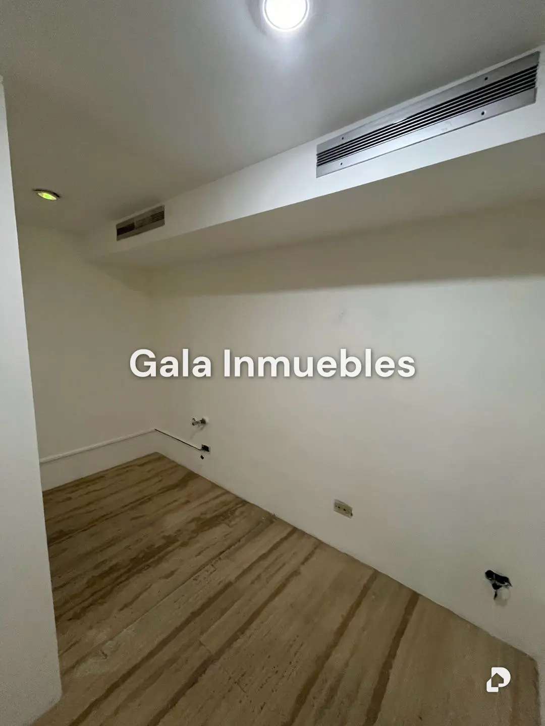 Local comercial en El Cafetal, Caracas – 17