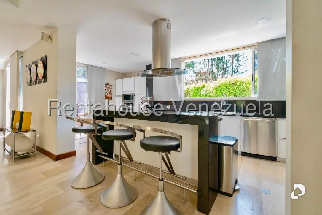 House in La Lagunita Country Club, Caracas – 11