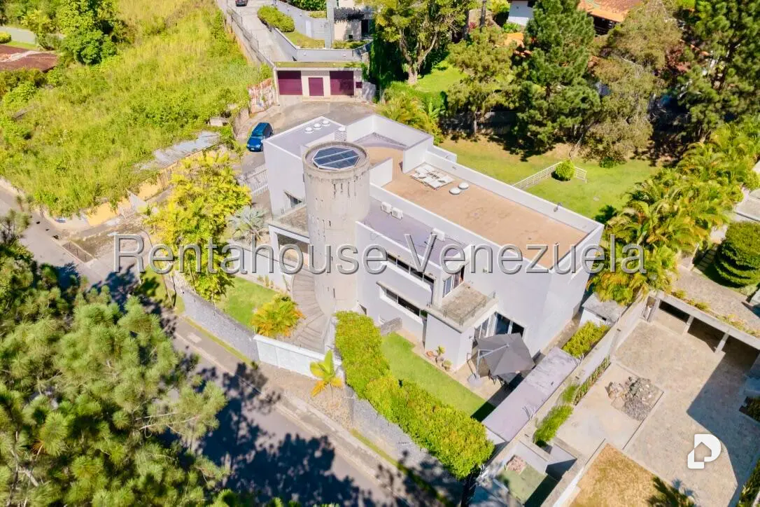 House in La Lagunita Country Club, Caracas – 2