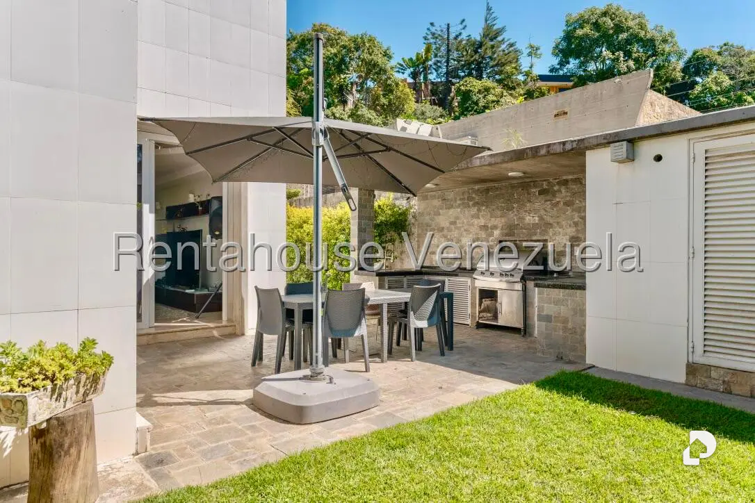 House in La Lagunita Country Club, Caracas – 25