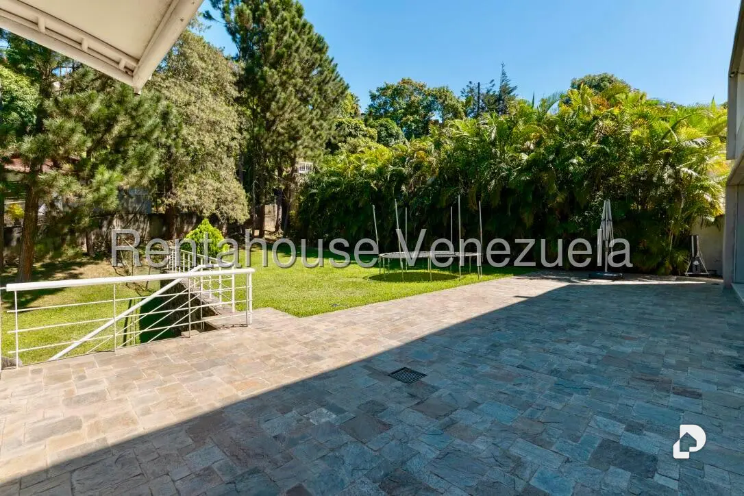 House in La Lagunita Country Club, Caracas – 23
