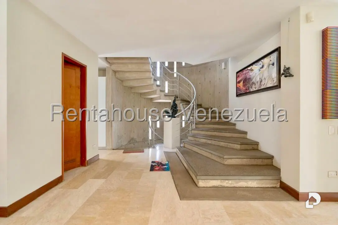 House in La Lagunita Country Club, Caracas – 28