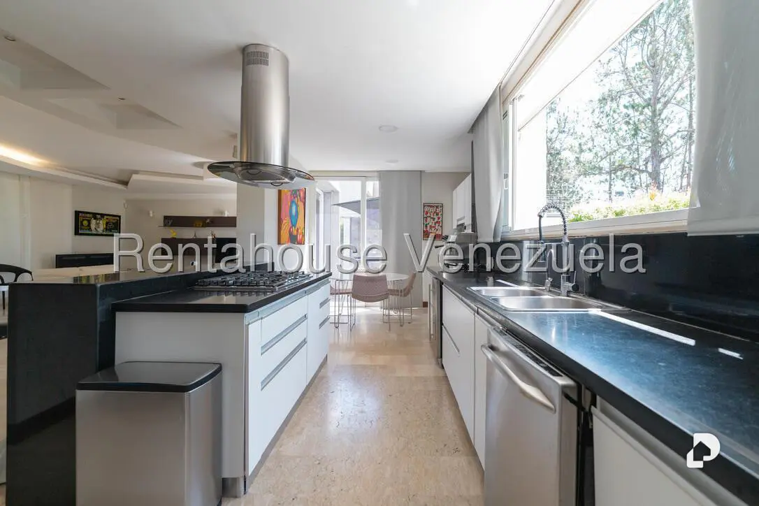 House in La Lagunita Country Club, Caracas – 14