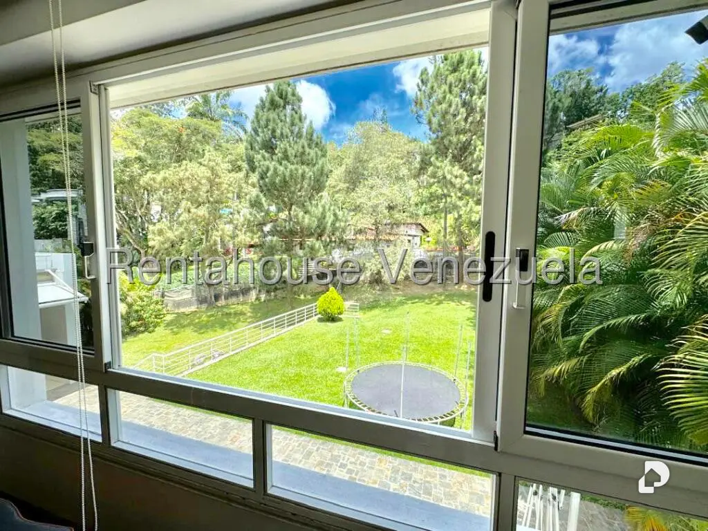 House in La Lagunita Country Club, Caracas – 38