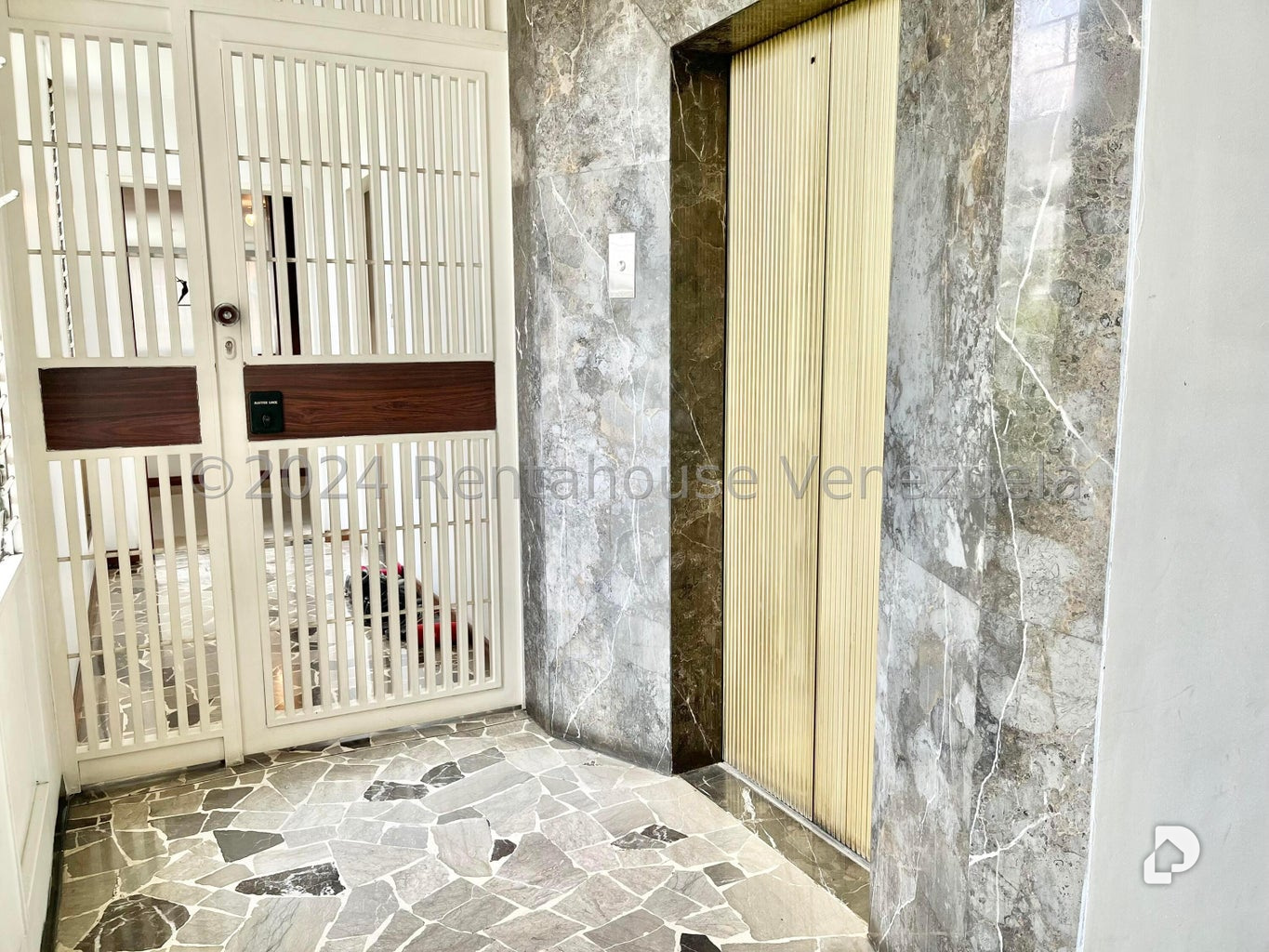 Apartamento en Las Mercedes, Caracas – 2