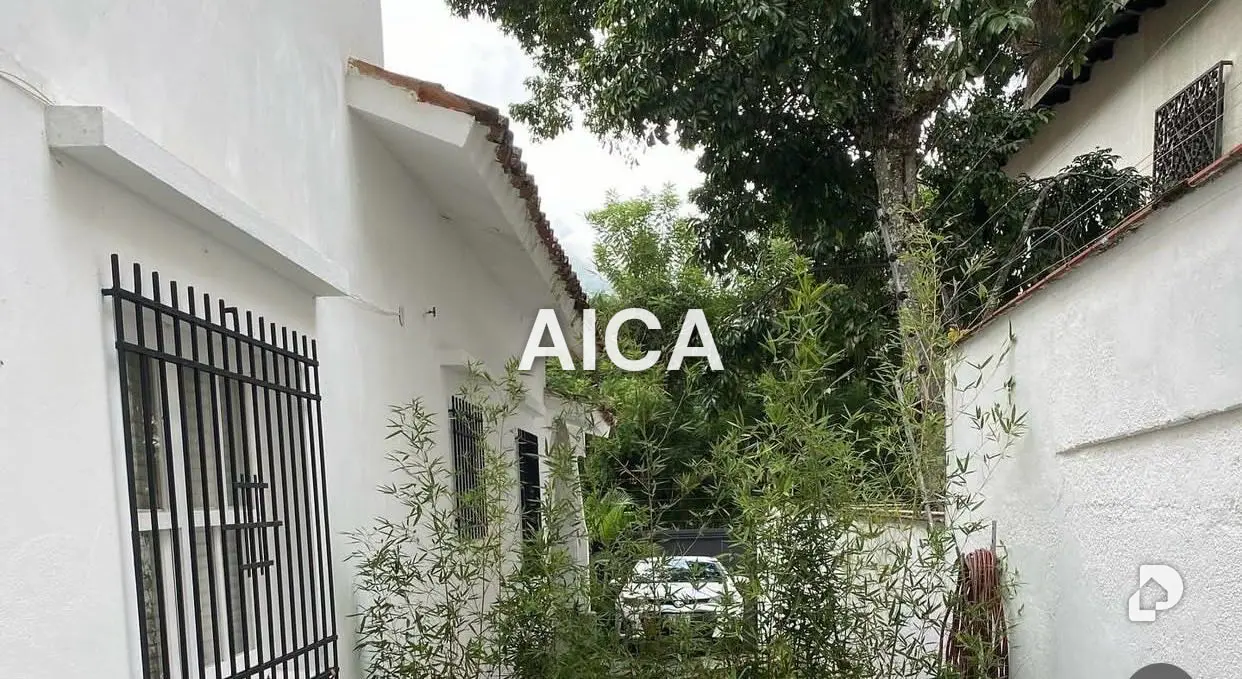 Casa en Altamira, Caracas – 10