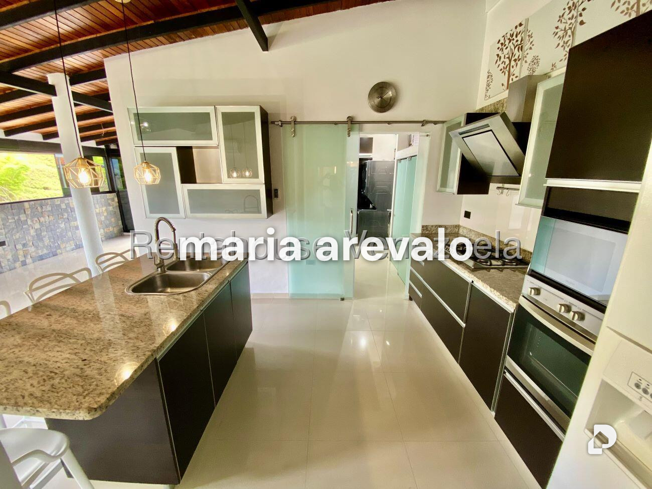 Apartamento en Colinas de La Tahona, Caracas – 2