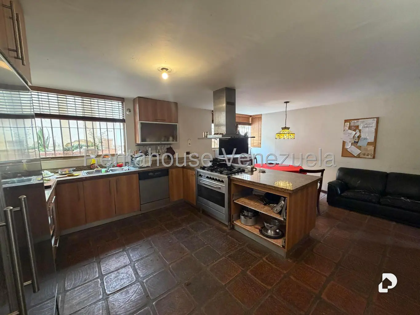 House in Prados del Este, Caracas – 36