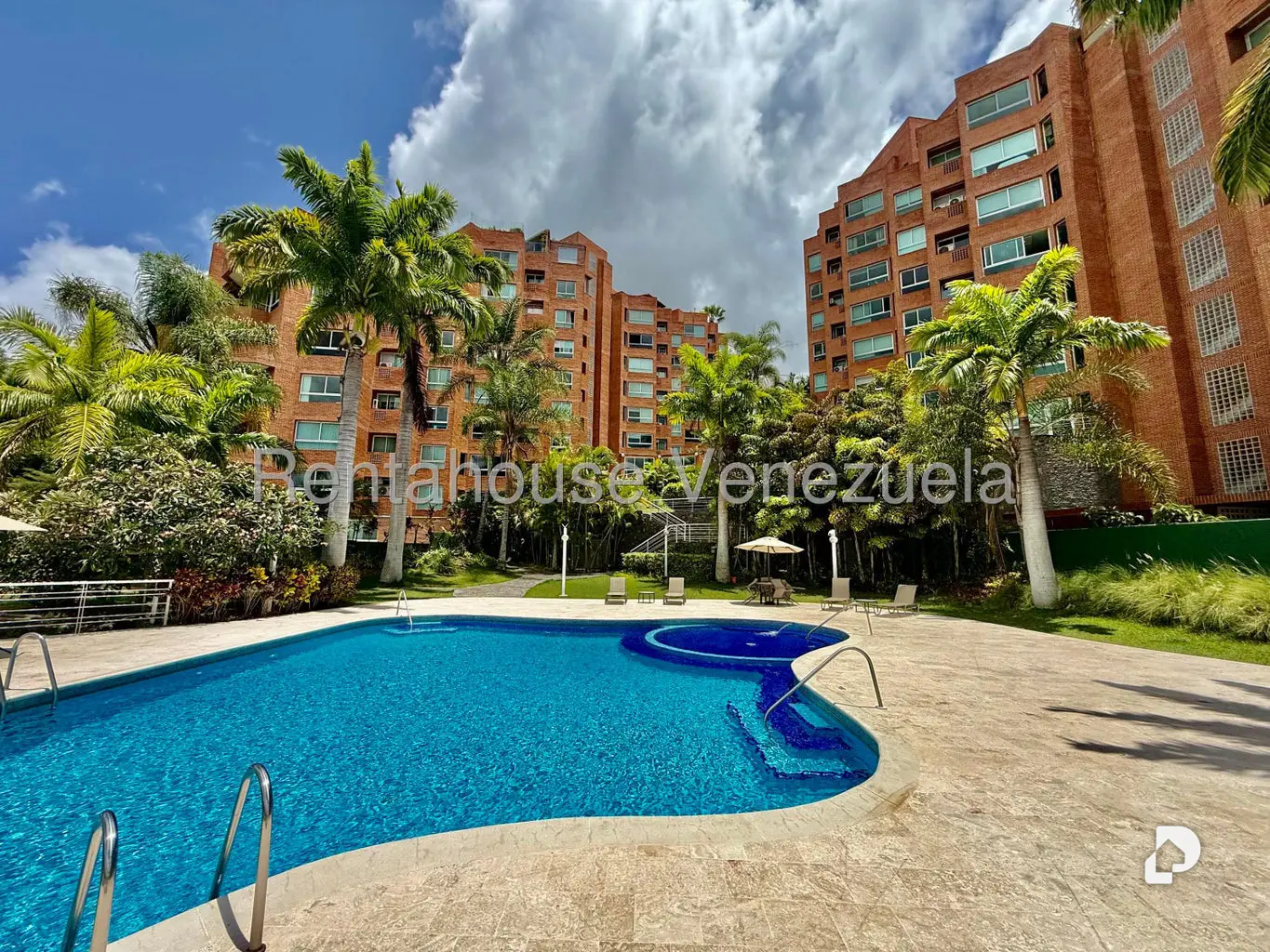 Apartamento en Solar del Hatillo, Caracas – 1