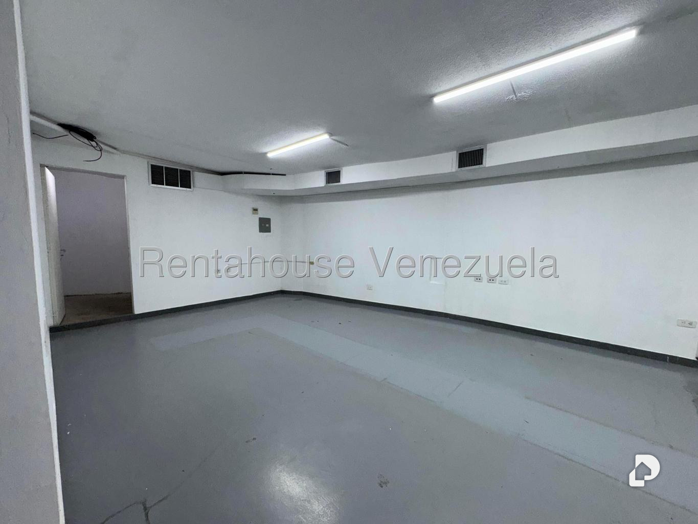 Oficina en Chuao, Caracas – 5