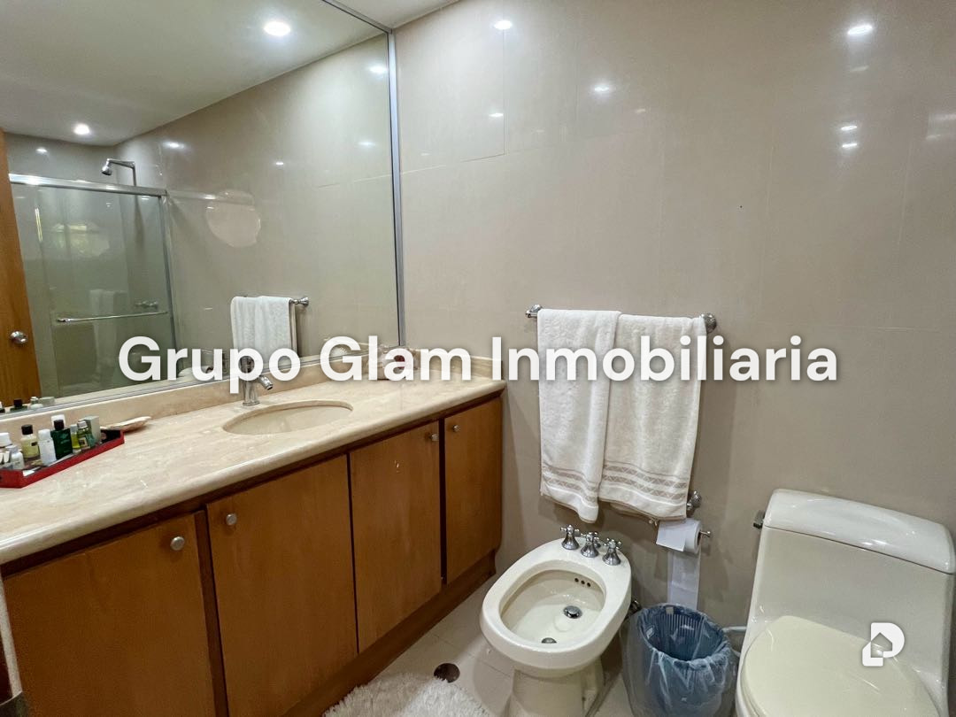 Apartamento en Los Palos Grandes, Caracas – 19