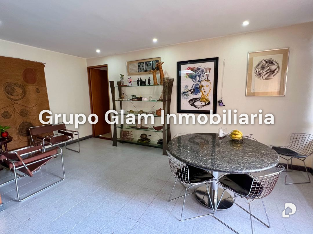 Apartamento en Los Palos Grandes, Caracas – 11