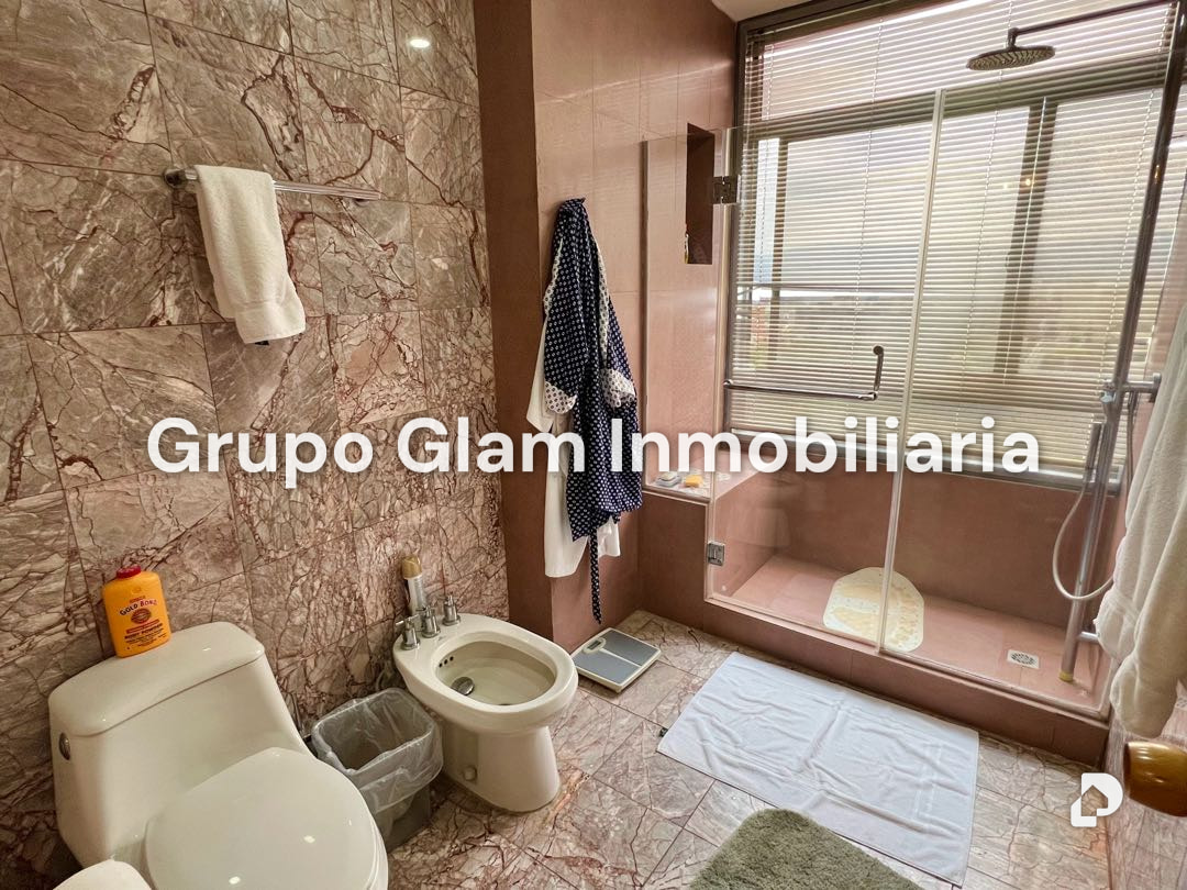 Apartamento en Los Palos Grandes, Caracas – 16