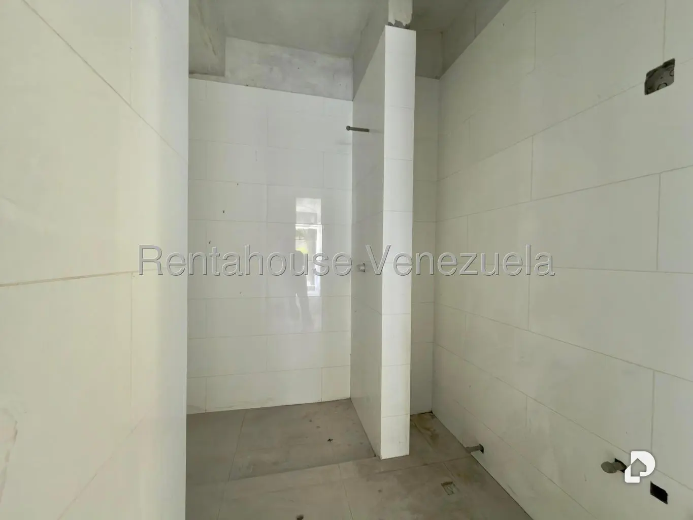 Apartamento en El Rosal, Caracas – 18