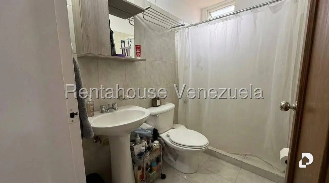Apartamento en Colinas de La Tahona, Caracas – 13