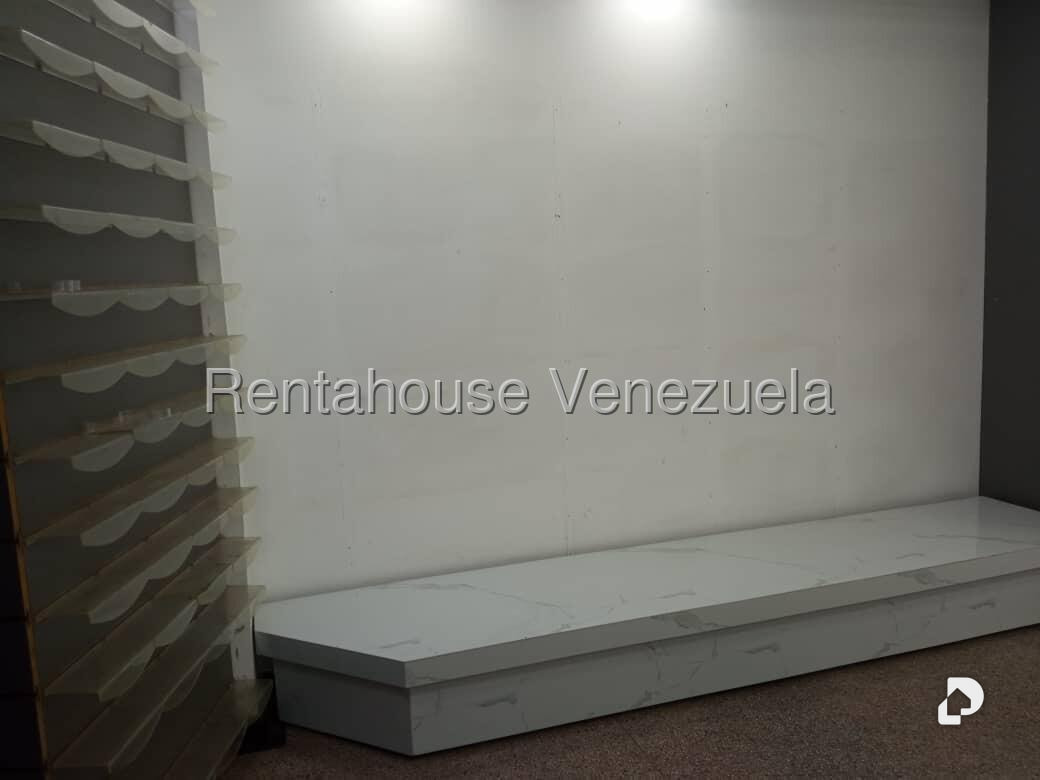 Local comercial en Parroquia Santa Rosalía, Caracas