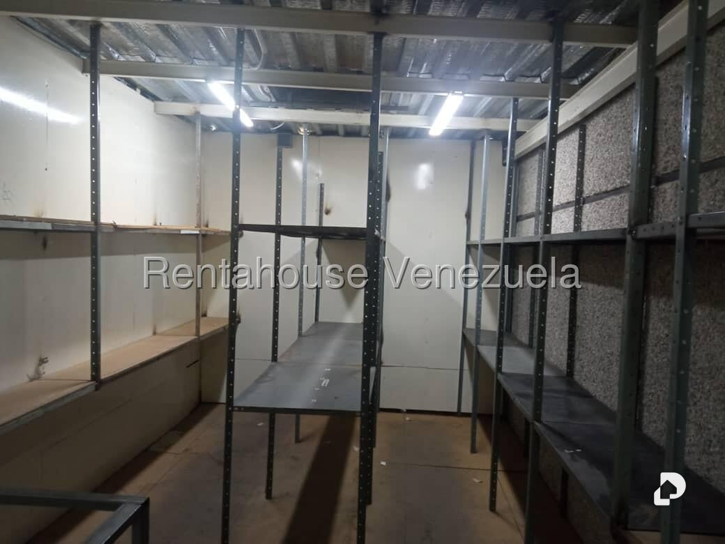 Local comercial en Parroquia Santa Rosalía, Caracas