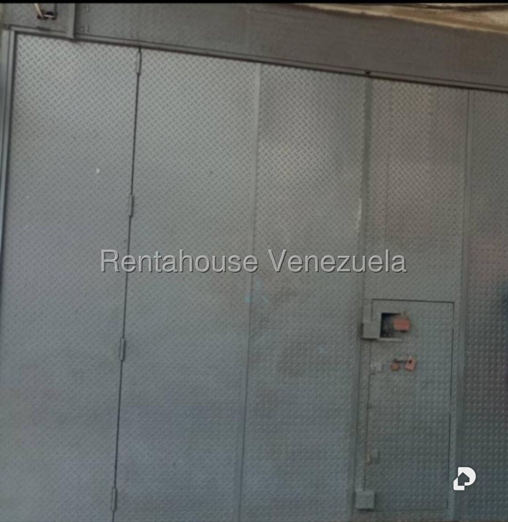 Local comercial en Parroquia Santa Rosalía, Caracas