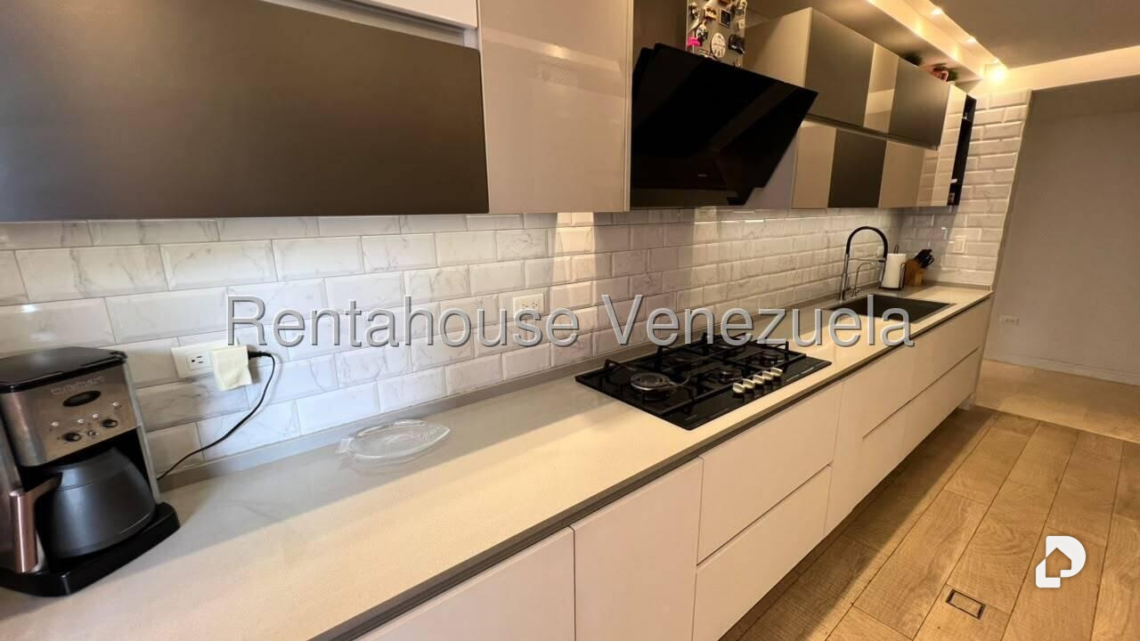Apartamento en Campo Alegre, Caracas – 12
