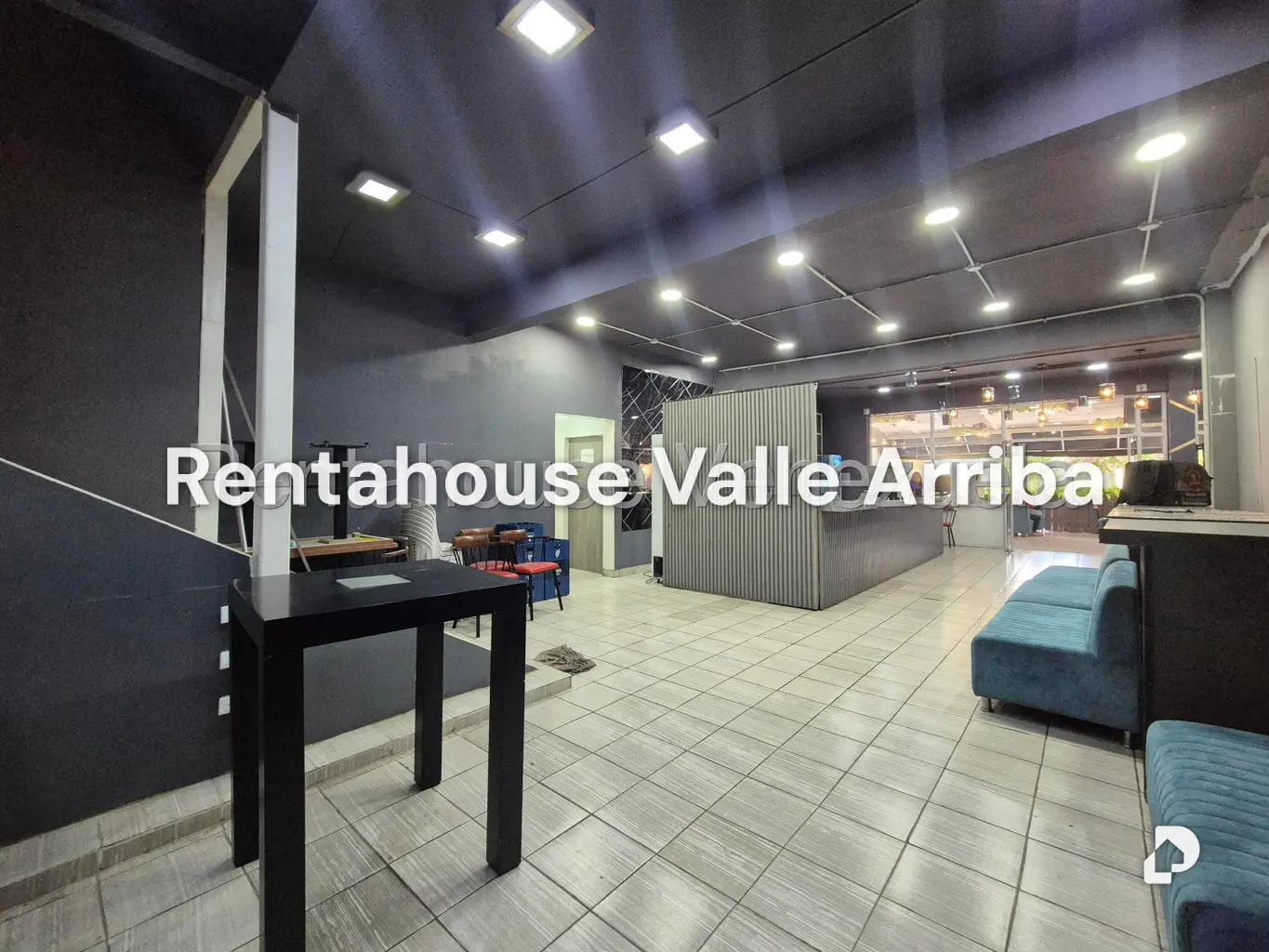 Local comercial en La Trinidad, Caracas – 27
