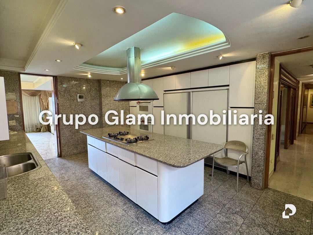 Apartamento en Altamira, Caracas – 13