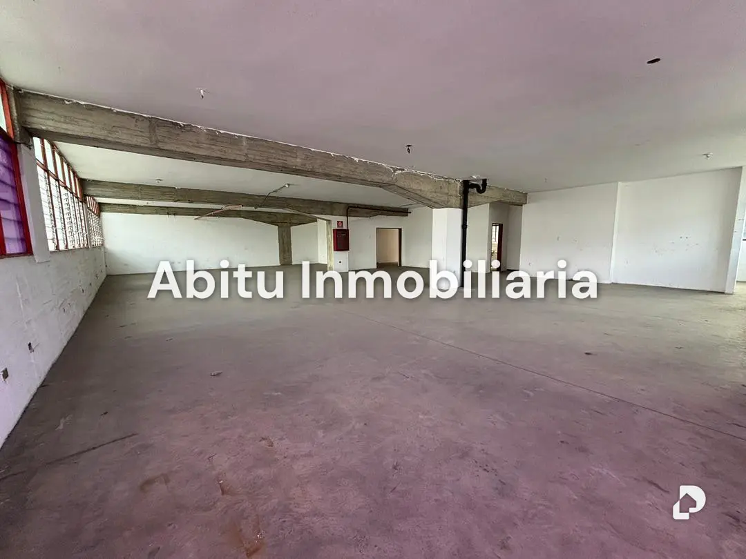 Local comercial en Palo Verde, Caracas – 3