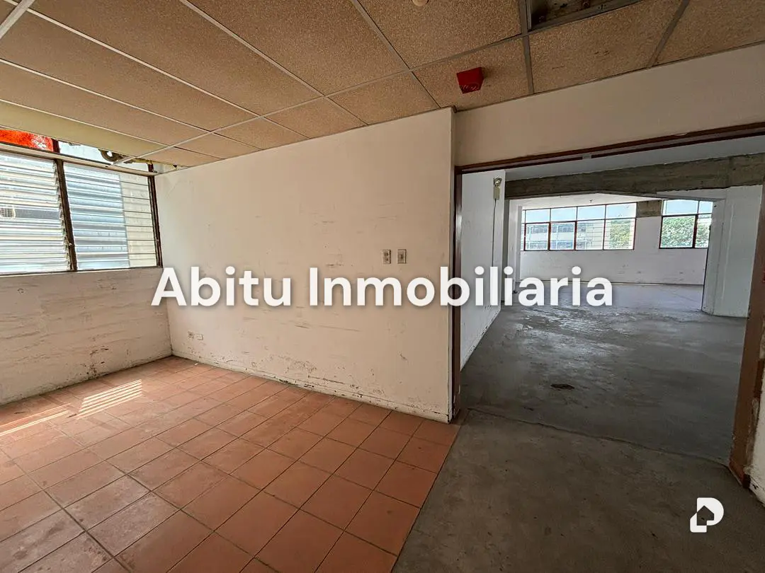 Local comercial en Palo Verde, Caracas – 9