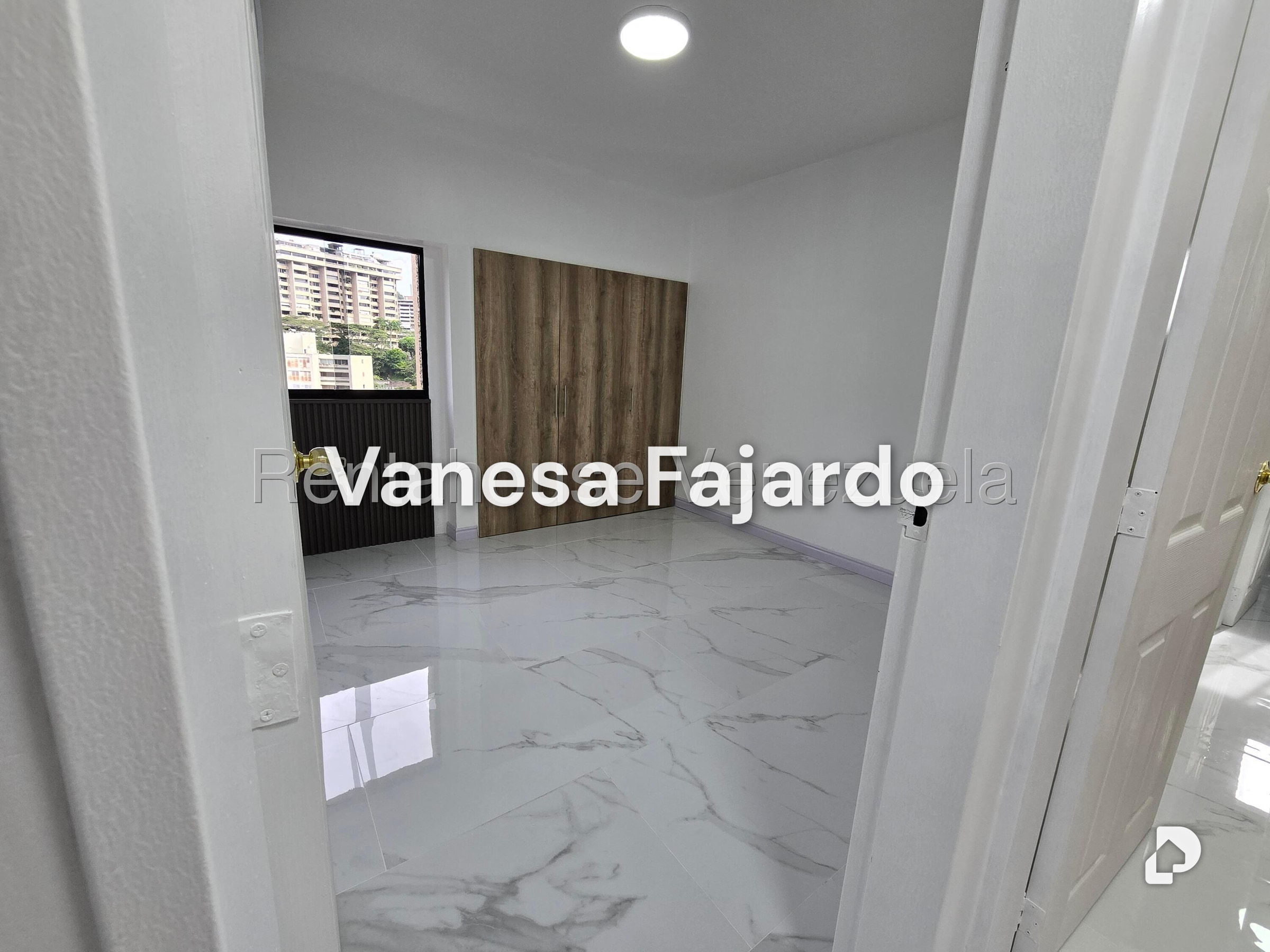 Apartamento en Santa Rosa de Lima, Caracas – 27