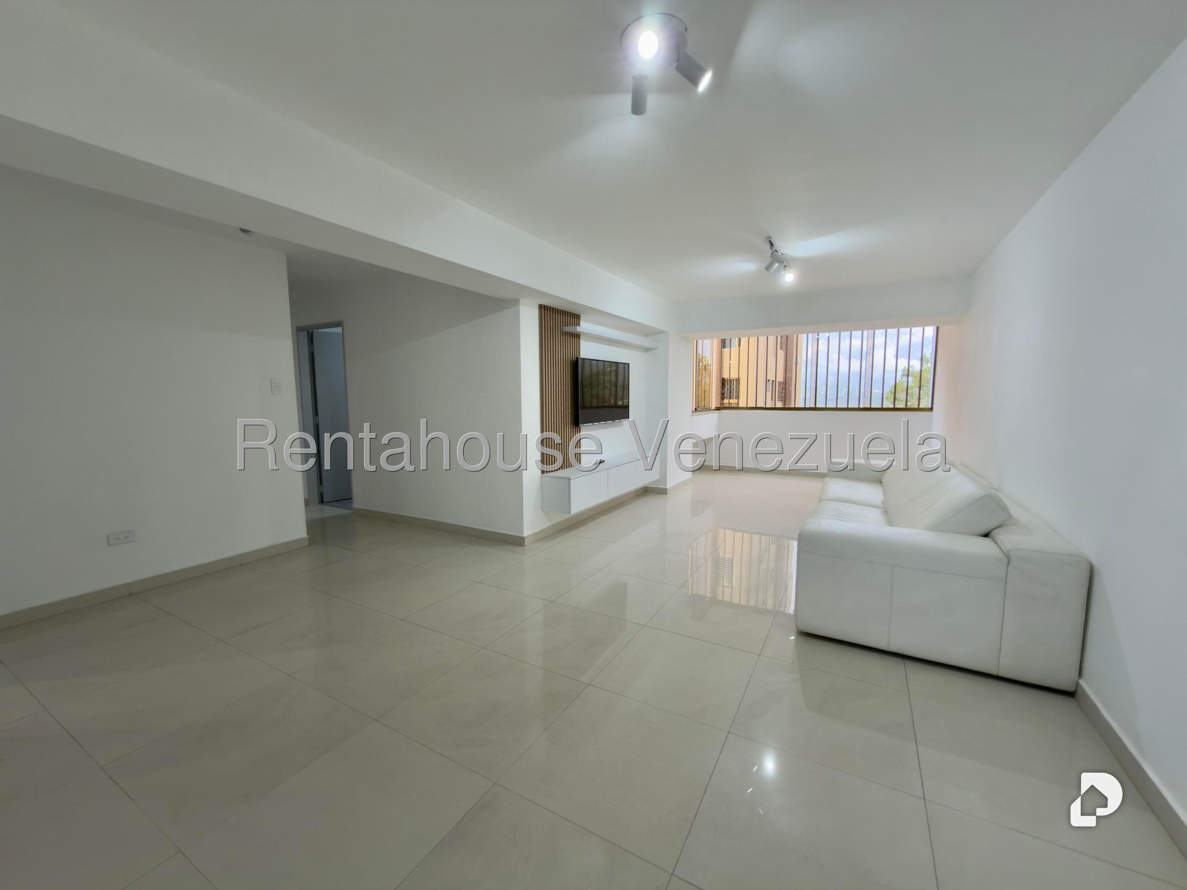 Apartamento en Los Naranjos (del Cafetal), Caracas – 2