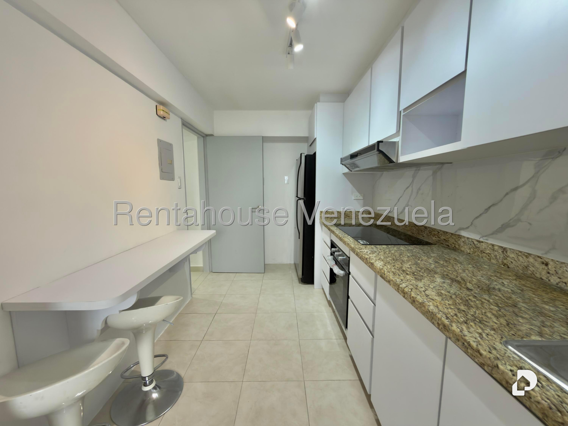 Apartamento en Los Naranjos (del Cafetal), Caracas – 12