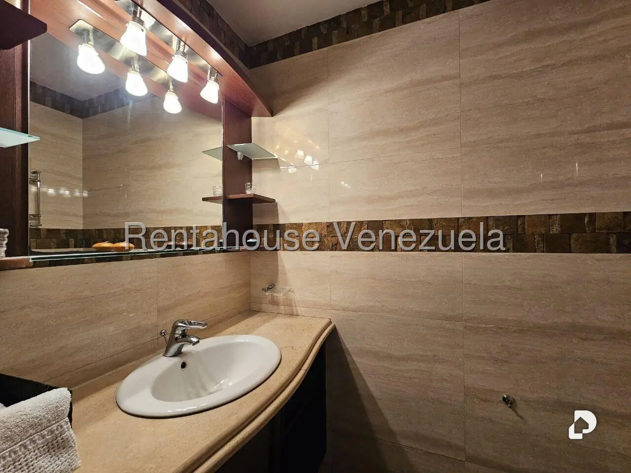 Apartamento en Santa Inés, Caracas – 24