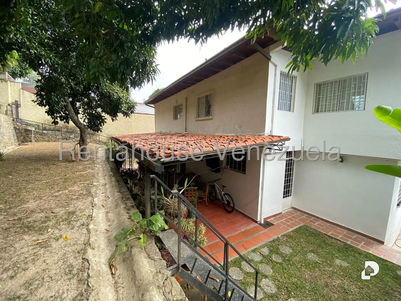 Casa en Prados del Este, Caracas – 24