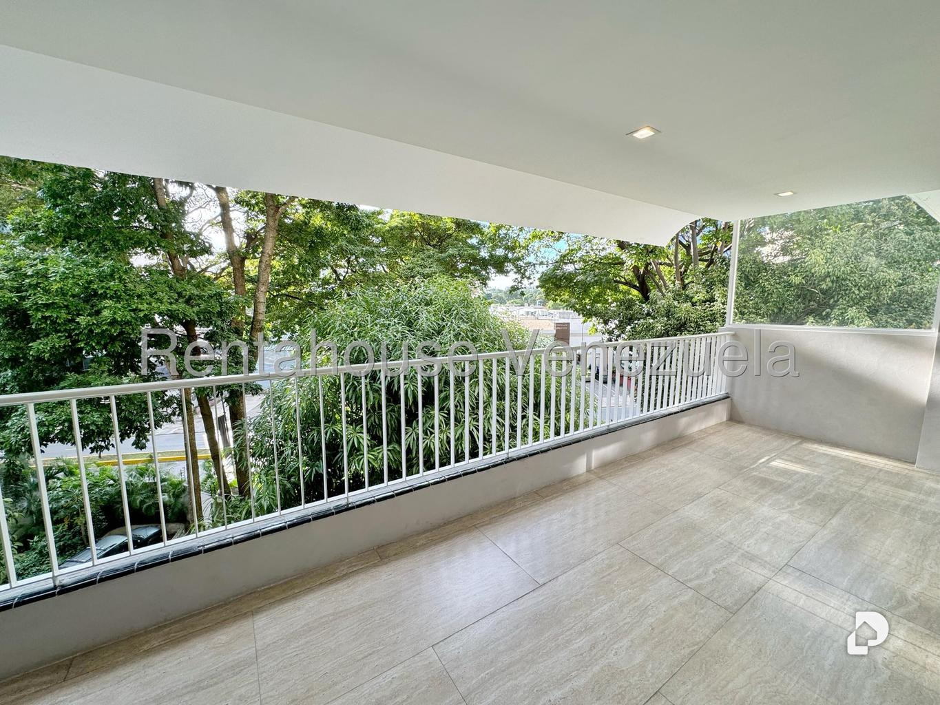 Apartamento en Altamira, Caracas – 13