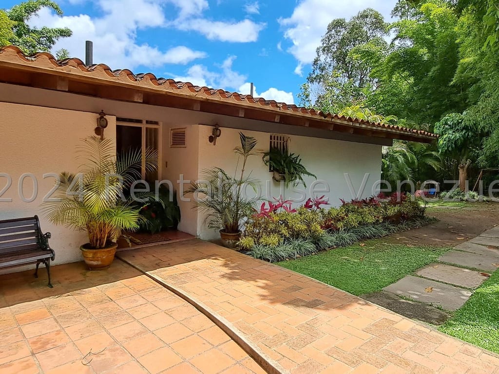 House in Alto Hatillo, Caracas - 1