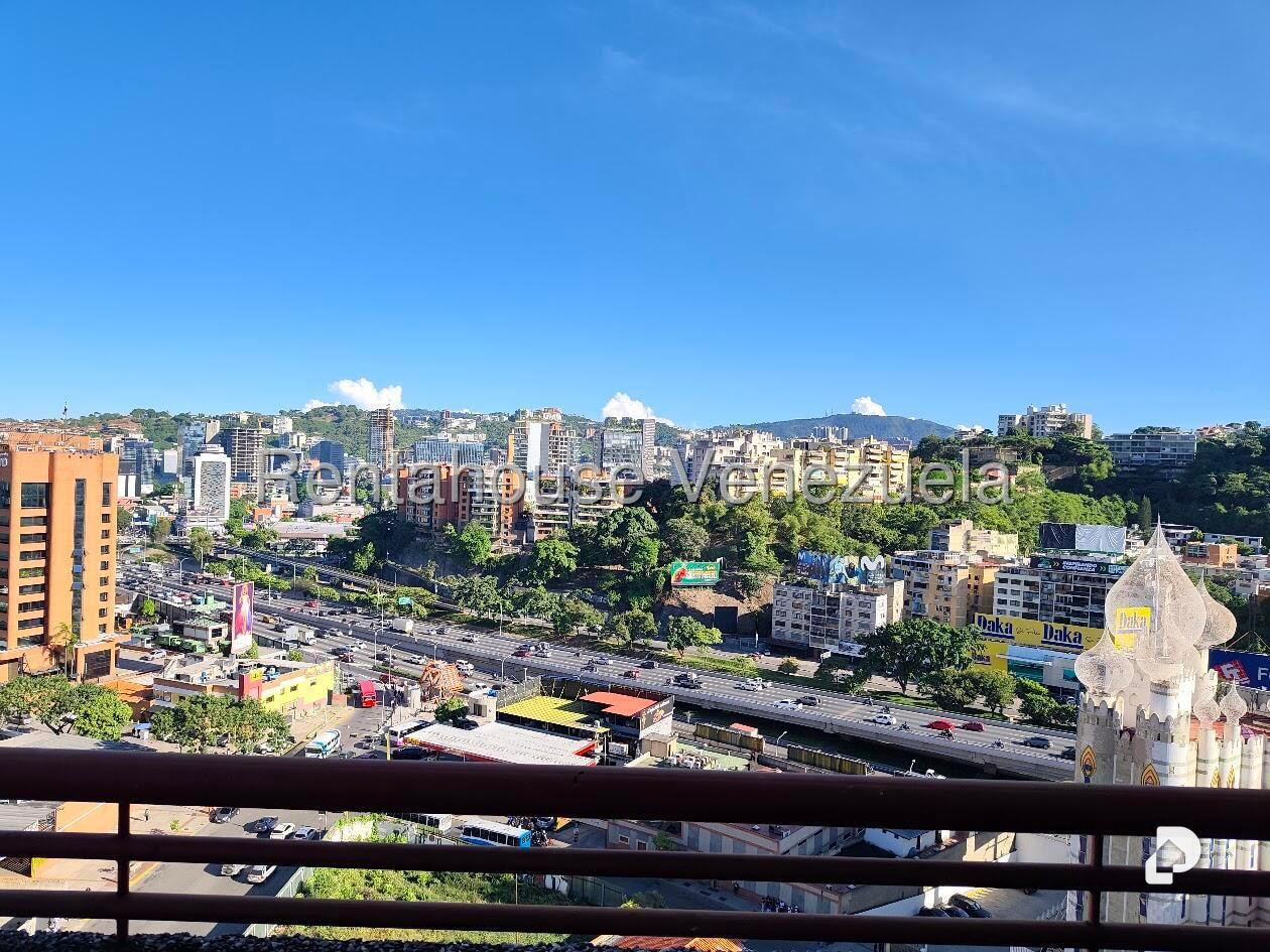 Apartamento en El Rosal, Caracas – 22