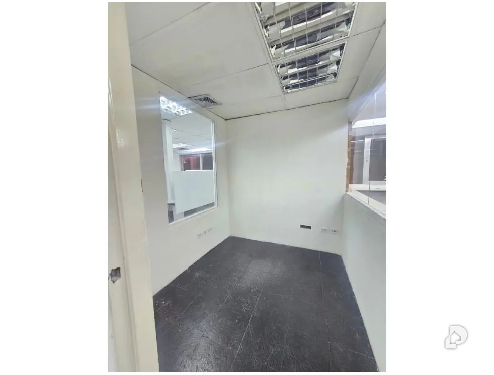 Oficina en El Recreo, Caracas – 7
