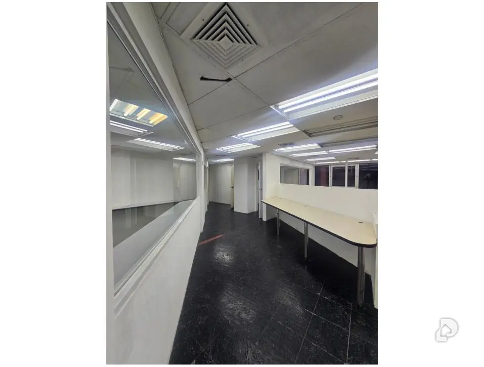 Oficina en El Recreo, Caracas – 18