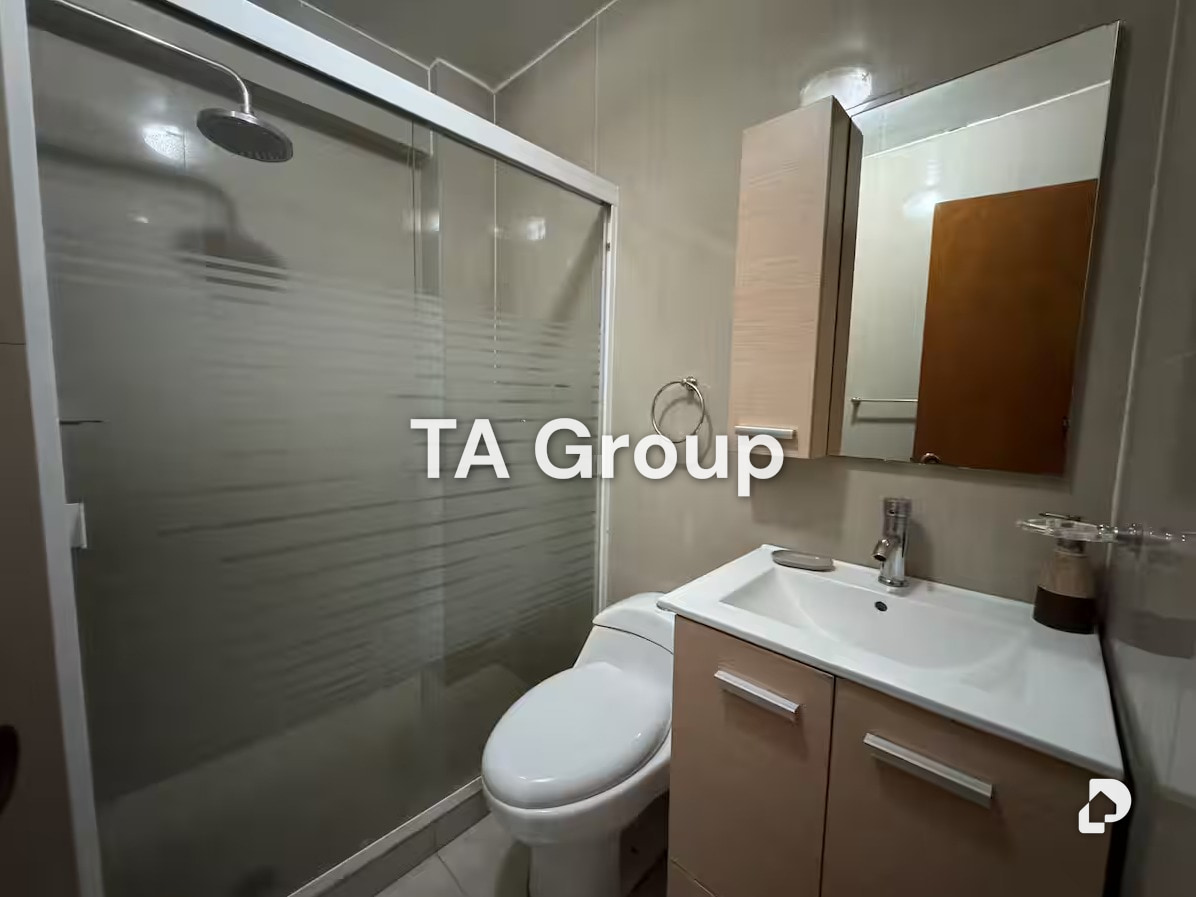 Apartamento en Los Palos Grandes, Caracas – 12