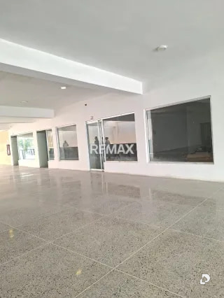 Local comercial en El Perú, San Francisco – 18