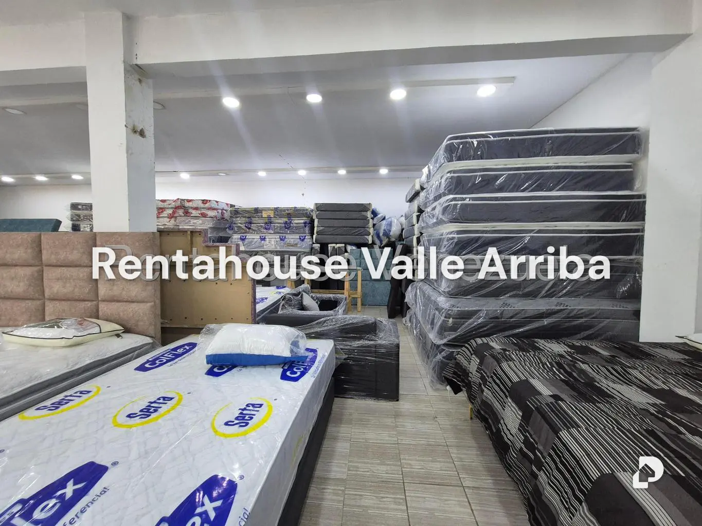 Local comercial en La Trinidad, Caracas – 17
