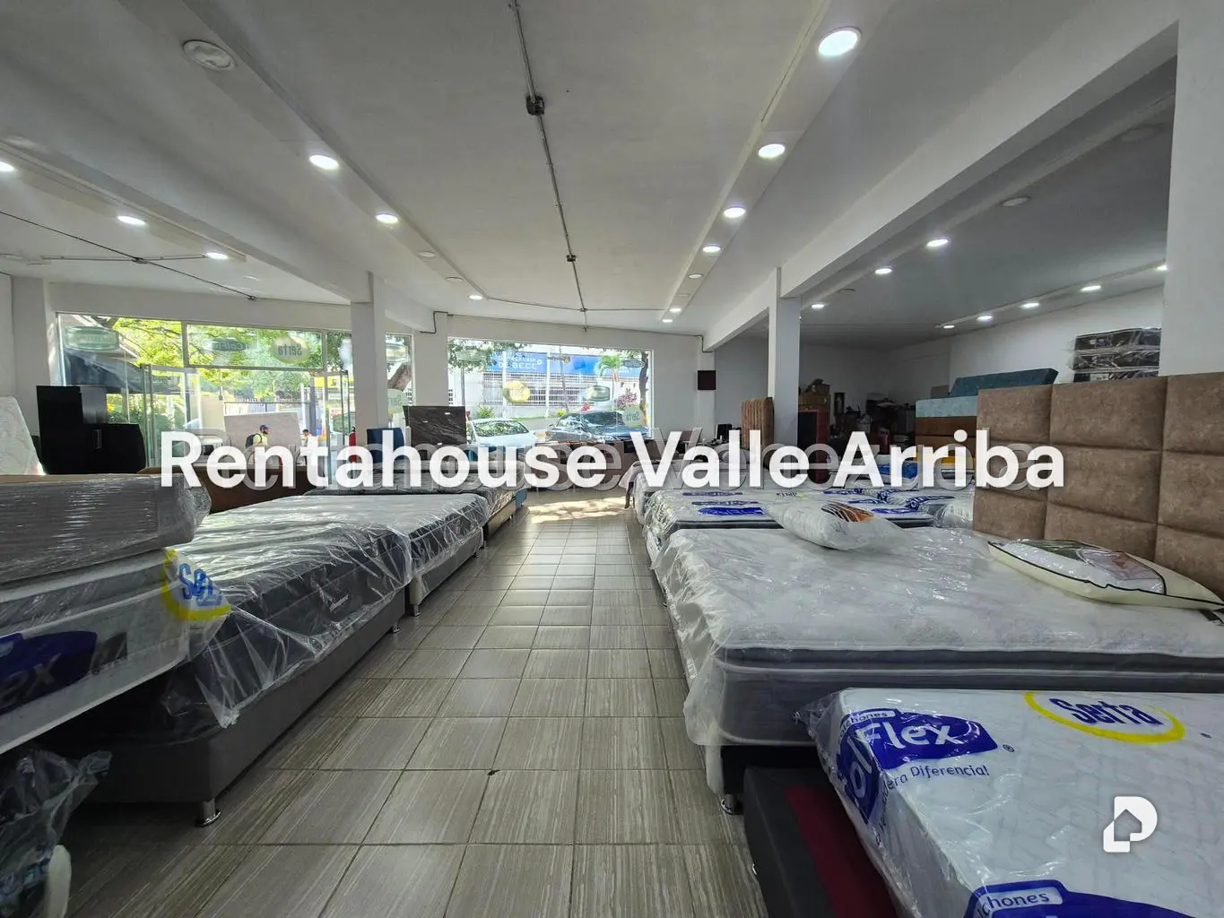 Local comercial en La Trinidad, Caracas – 15