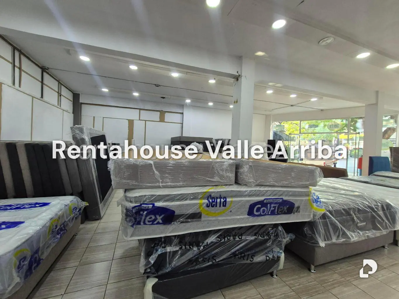 Local comercial en La Trinidad, Caracas – 16