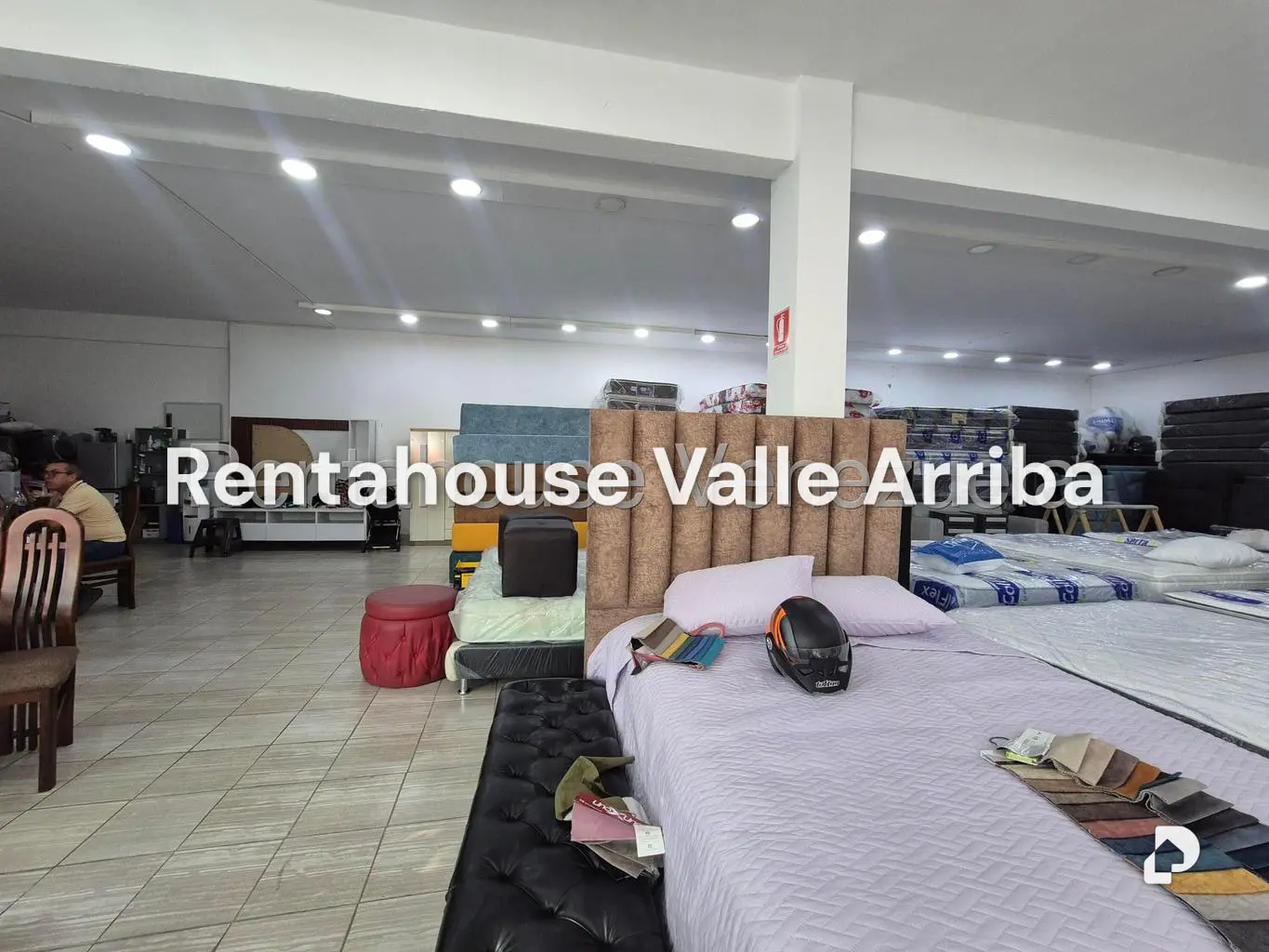 Local comercial en La Trinidad, Caracas – 13